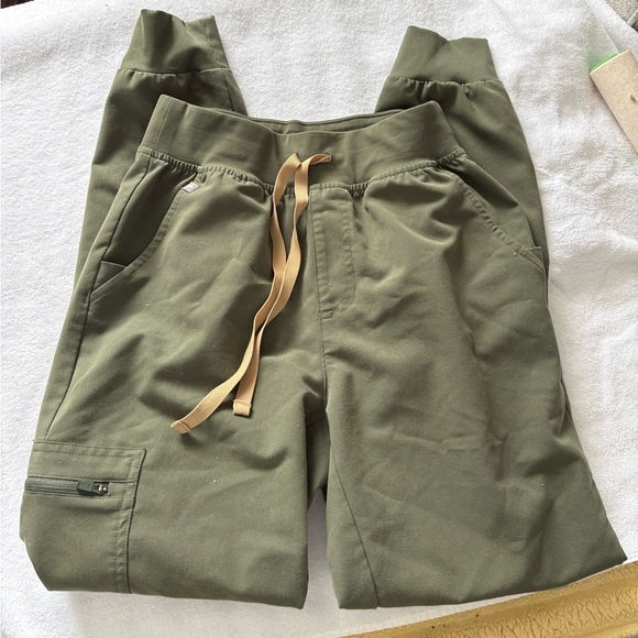 Figs Pants - Figs Olive Green scrubs Pants